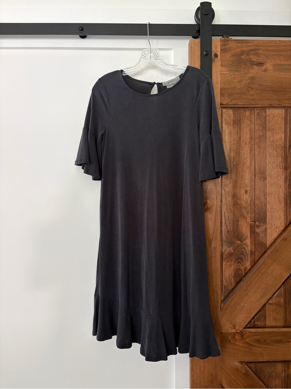 anthropologie dark gray dress with flutter sleeves